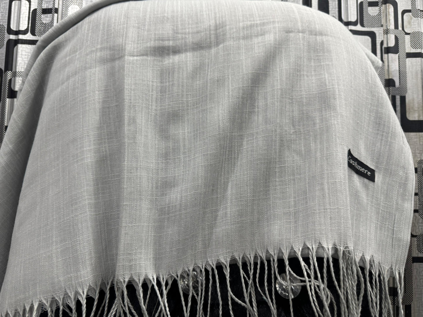 Luxurious Cashmere-Blend Shawl-Style Scarves